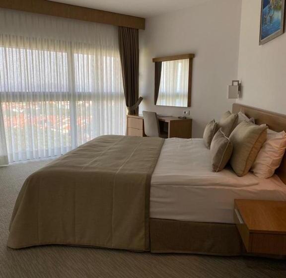 סוויטה אקזקיוטיב, Grand Hotel Ontur Cesme