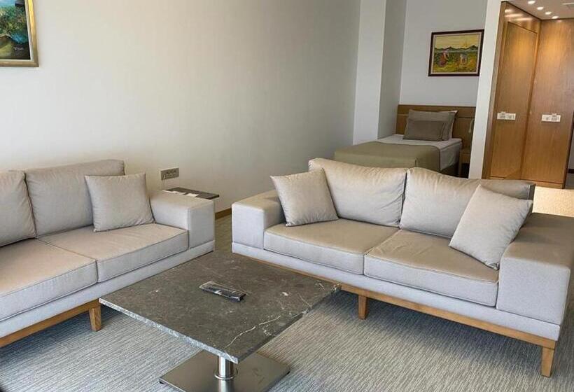 סוויטה אקזקיוטיב, Grand Hotel Ontur Cesme