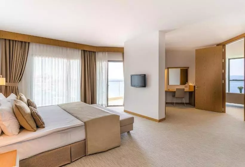 سوئیت با تخت بزرگ, Grand Hotel Ontur Cesme