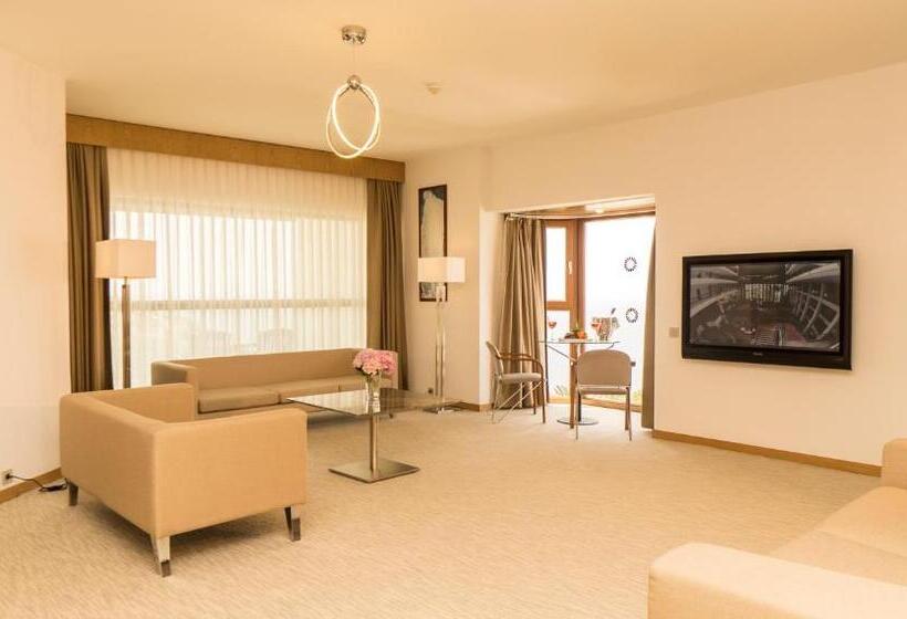 キングサイズベッドのスイートルーム, Grand Hotel Ontur Cesme