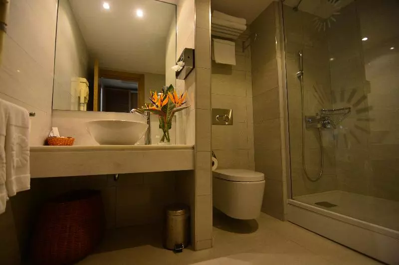 اتاق استاندارد با چشمانداز دریا, Grand Hotel Ontur Cesme