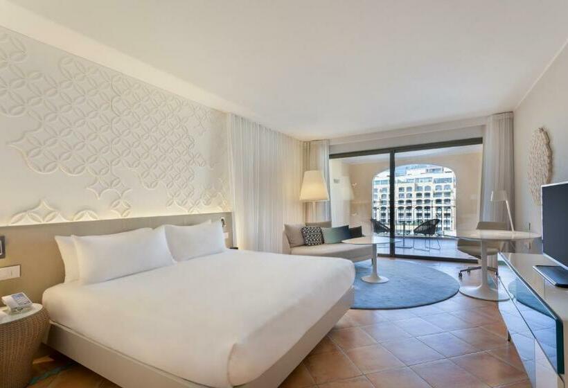 اتاق دلوکس با تخت کینگ و چشم‌انداز, Hilton Malta