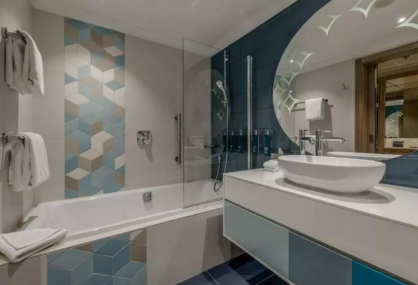 景色の見えるデラックスルーム, Hilton Malta