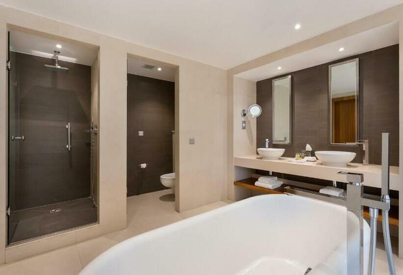 سوییت, Hilton Malta