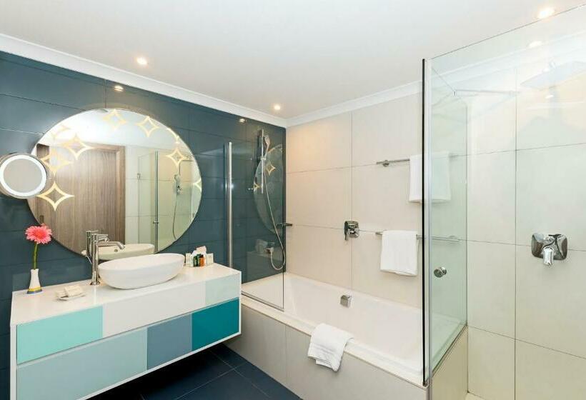 سوییت, Hilton Malta