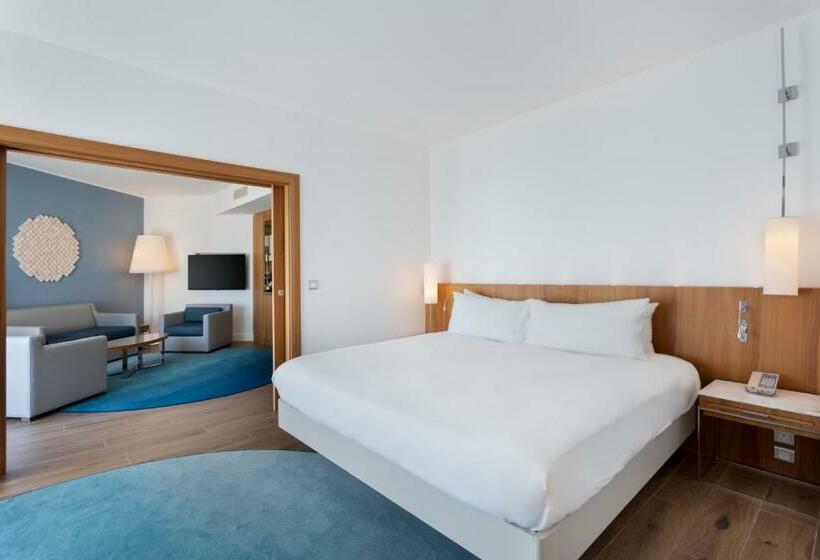 سوییت, Hilton Malta