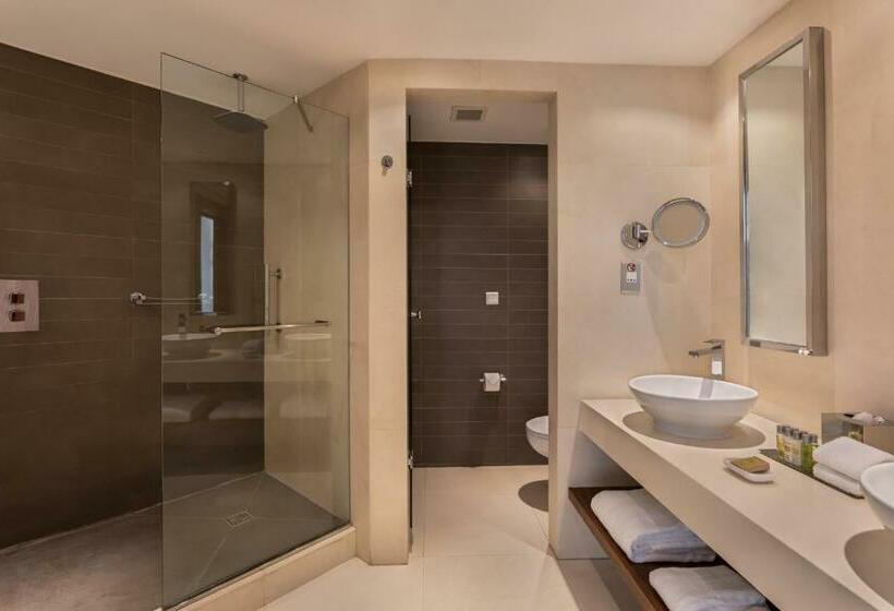 سوییت, Hilton Malta