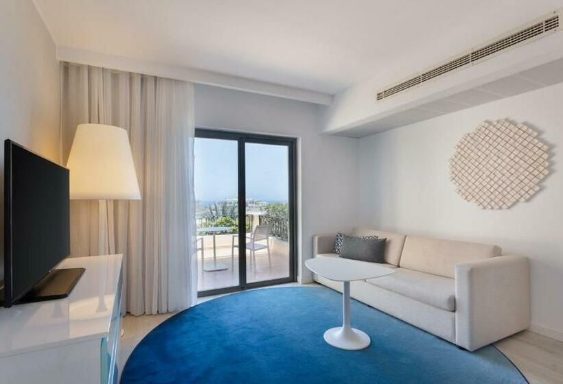 سوییت, Hilton Malta