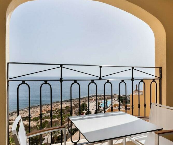 سوییت, Hilton Malta