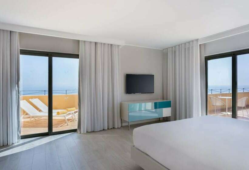 سوییت, Hilton Malta