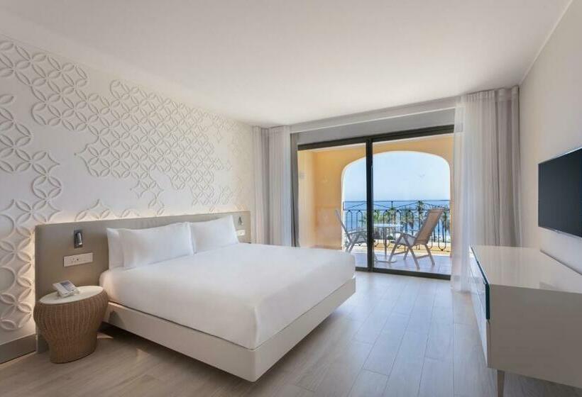 سوییت لوکس, Hilton Malta