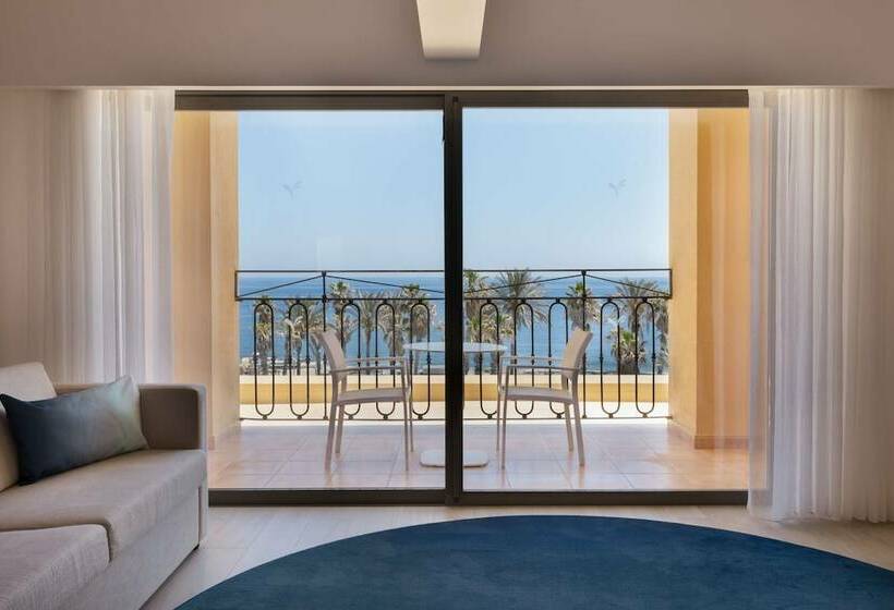 سوییت لوکس, Hilton Malta