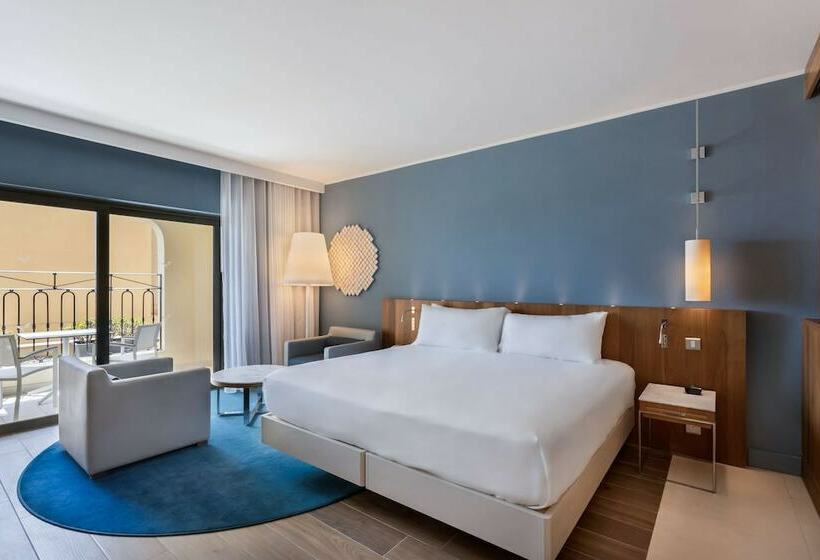 اتاق لوکس با چشم‌انداز باغ, Hilton Malta