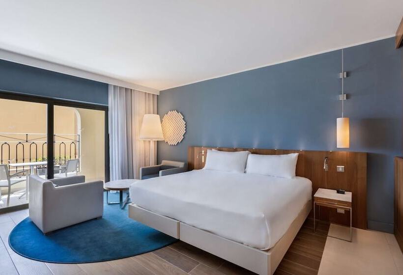 اتاق لوکس با چشم‌انداز, Hilton Malta