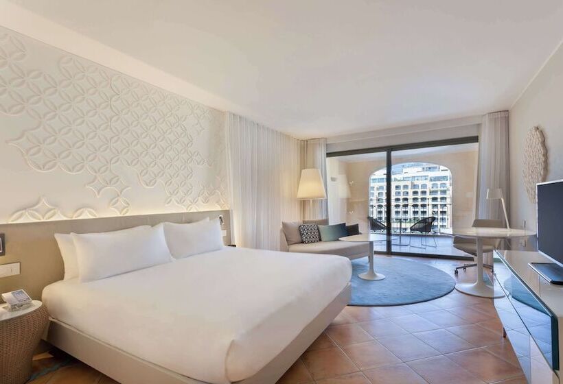 اتاق لوکس با چشم‌انداز, Hilton Malta