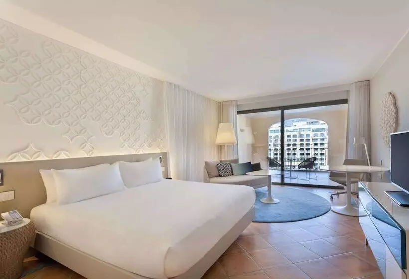 景色の見えるデラックスルーム, Hilton Malta