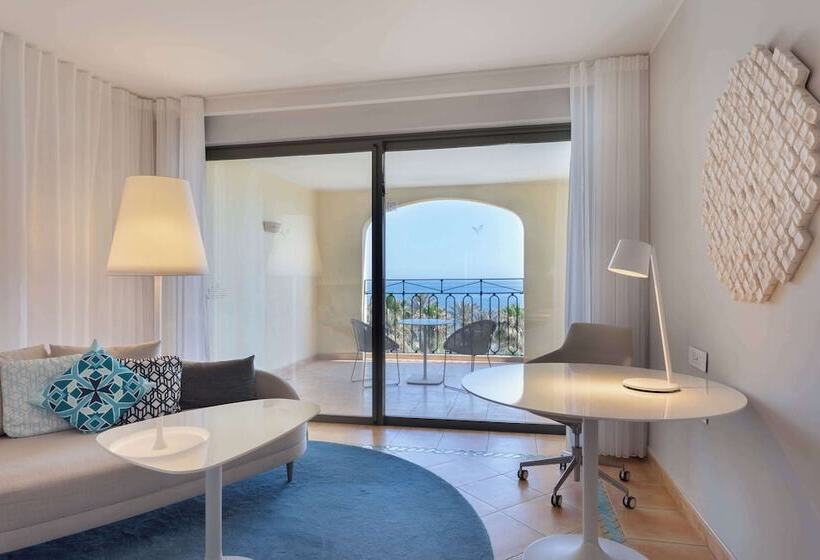 اتاق لوکس با چشم‌انداز دریا, Hilton Malta