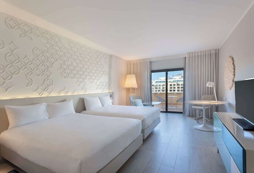 اتاق خانواده اجرایی, Hilton Malta