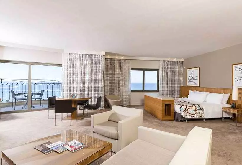 スイート, Hilton Malta