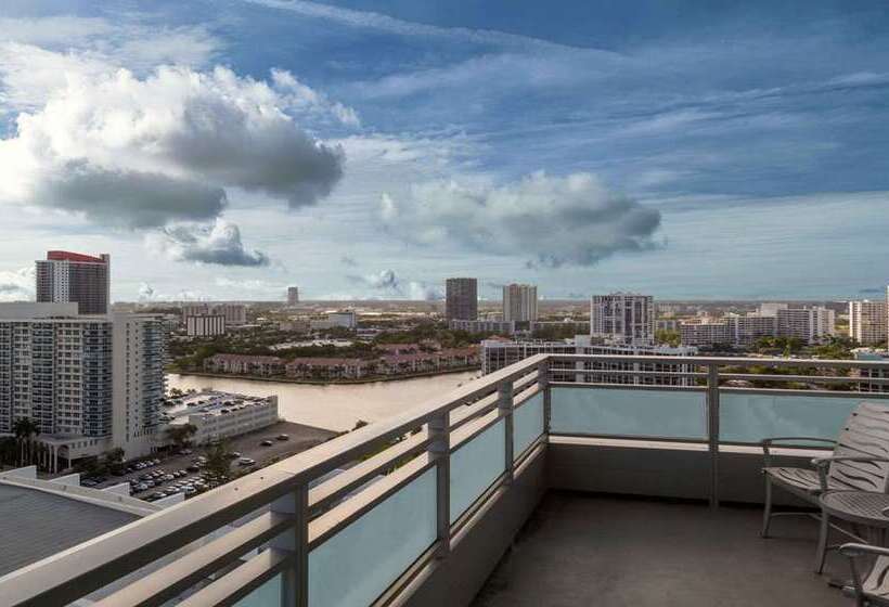 اتاق اجرایی با تخت بزرگ, Hilton Malta