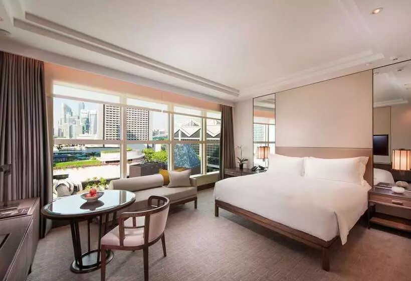 キングサイズベッドのデラックスルーム, Hilton Malta