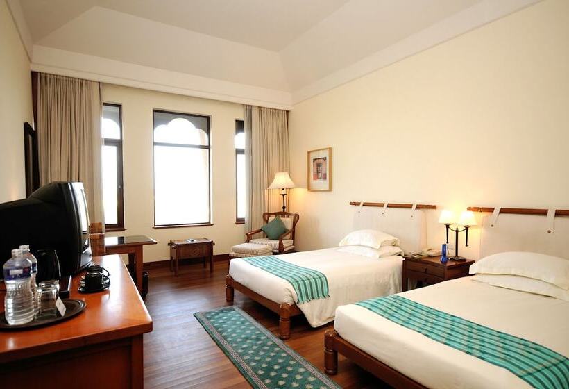 Chambre Club, Hyatt Regency Kathmandu