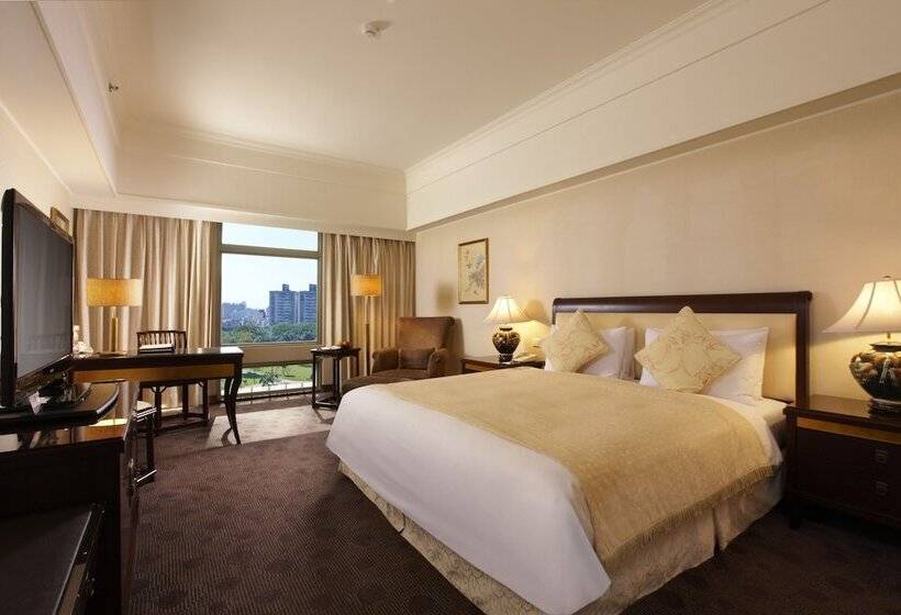 اتاق اجرایی, Kuva Chateau