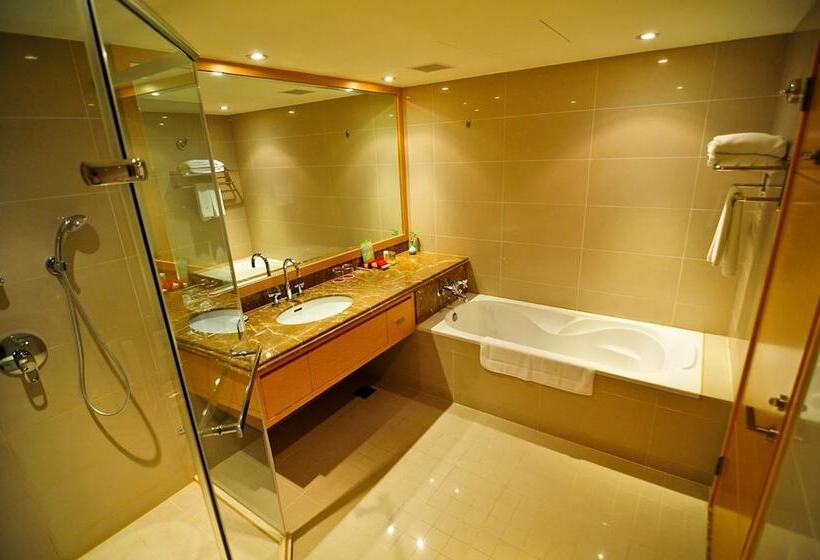 سوییت جونیور, Kuva Chateau