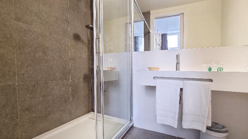 اتاق لوکس چهار تخته, Kuva Chateau