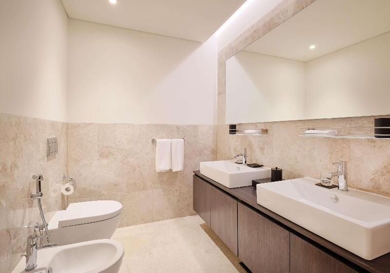 اتاق اجرایی, Kuva Chateau