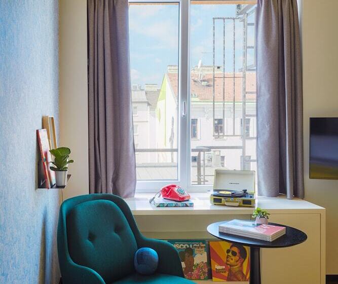 スタンダードルーム, Max Brown Hotel 7th District, Part Of Sircle Collection