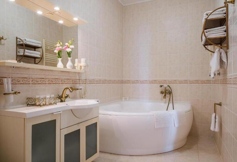 سوییت اجرایی, Mozart