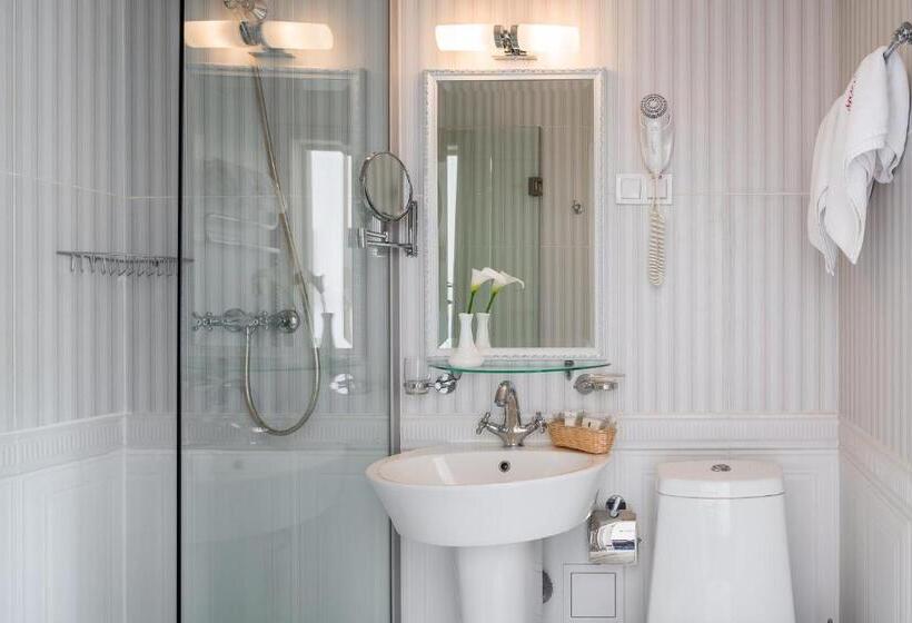 اتاق استاندارد با چشمانداز, Mozart