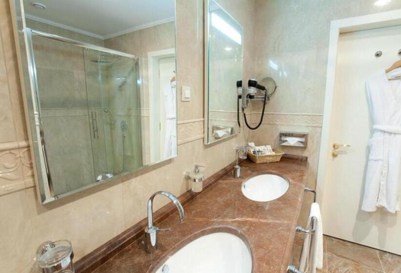 سوییت جونیور لوکس, Palace Del Mar