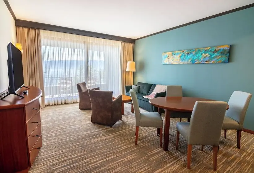 سوییت لوکس, Park Lake Luxury