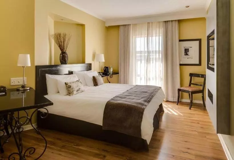 キングサイズベッドのスタンダードルーム, Protea Hotel By Marriott Bloemfontein
