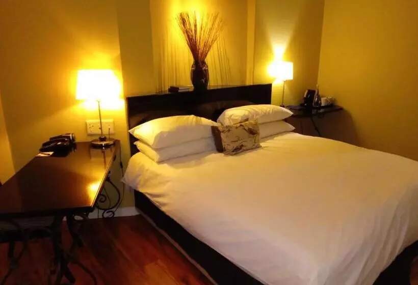 キングサイズベッドのスタンダードルーム, Protea Hotel By Marriott Bloemfontein