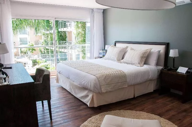اتاق استاندارد با تخت بزرگ, Radisson Hotel Colonia Del Sacramento