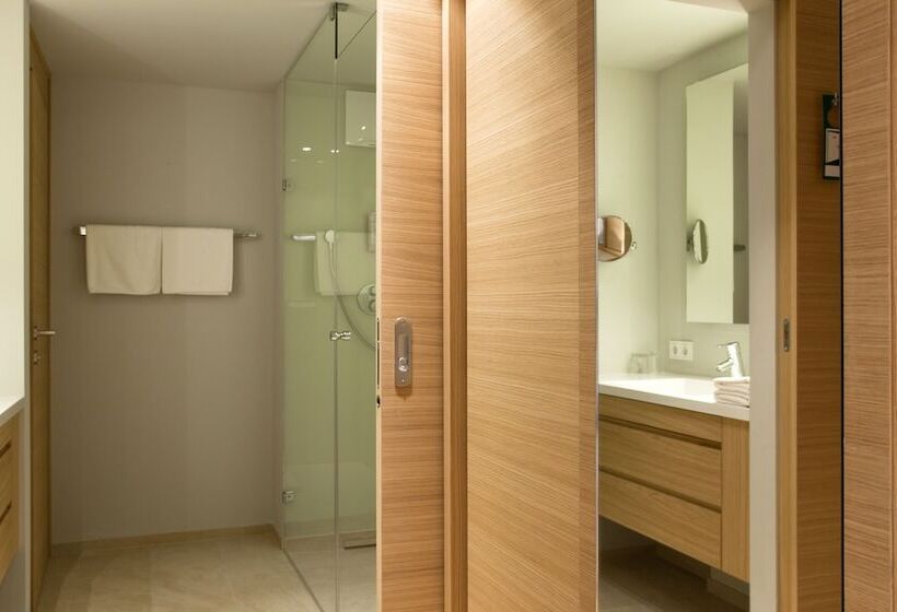 غرفة قياسية ثلاثية, Restaurant Ammerhauser