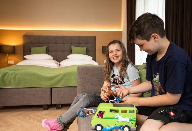 غرفة قياسية ثلاثية, Restaurant Ammerhauser