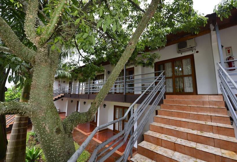 اتاق استاندارد, Restaurant Papillon