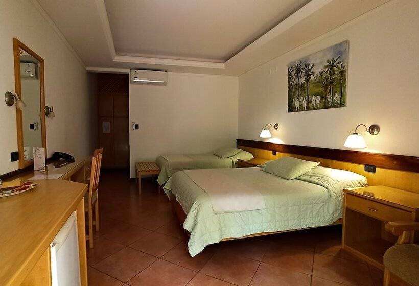 اتاق استاندارد, Restaurant Papillon