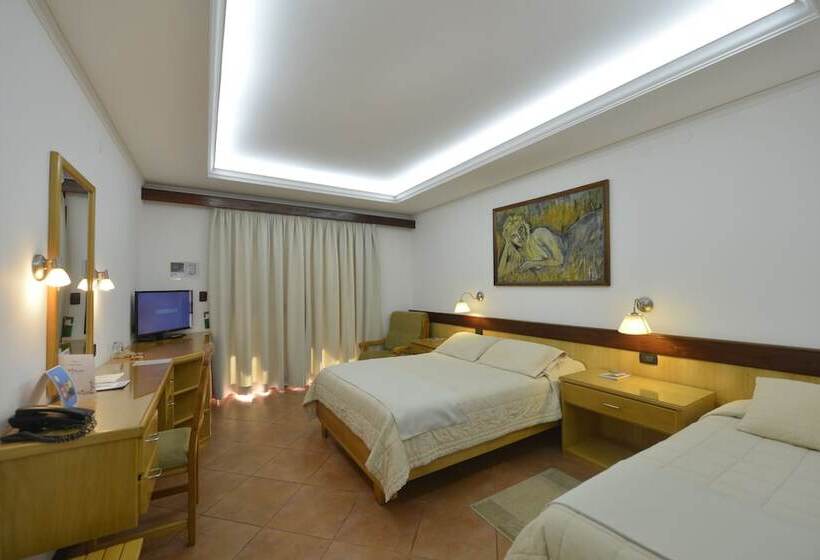 اتاق استاندارد, Restaurant Papillon