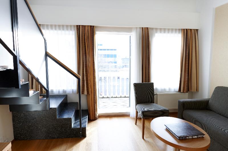 جناح جونيور, Reykjavik Centrum