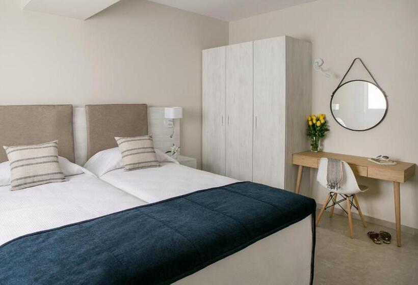 スーペリアールーム, Louis Paphos Breeze