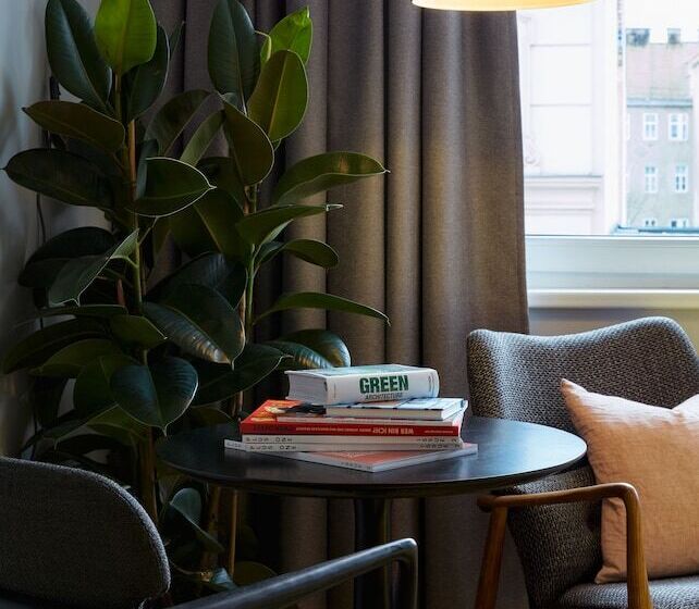 スタンダードルーム, Max Brown Hotel 7th District, Part Of Sircle Collection