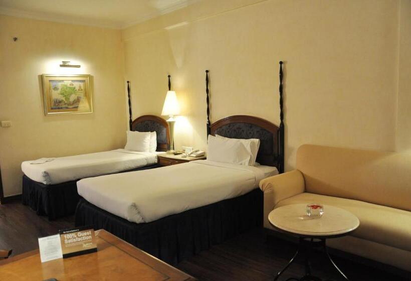 スーペリアールーム, Radisson Hotel Varanasi