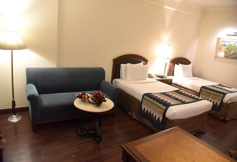 スーペリアールーム, Radisson Hotel Varanasi