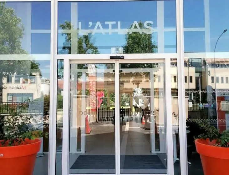 Standard-studio, Domitys   L Atlas