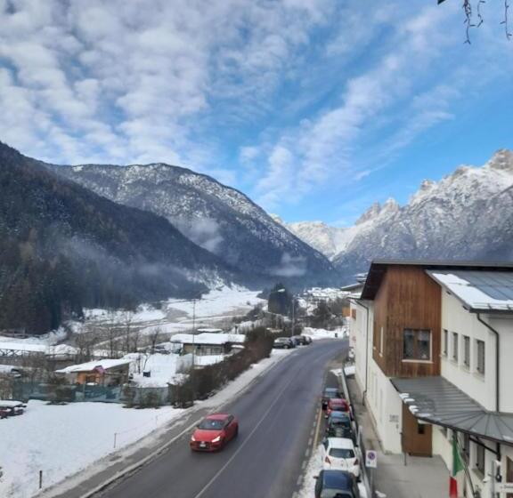 スタンダードトリプルルーム, Serena